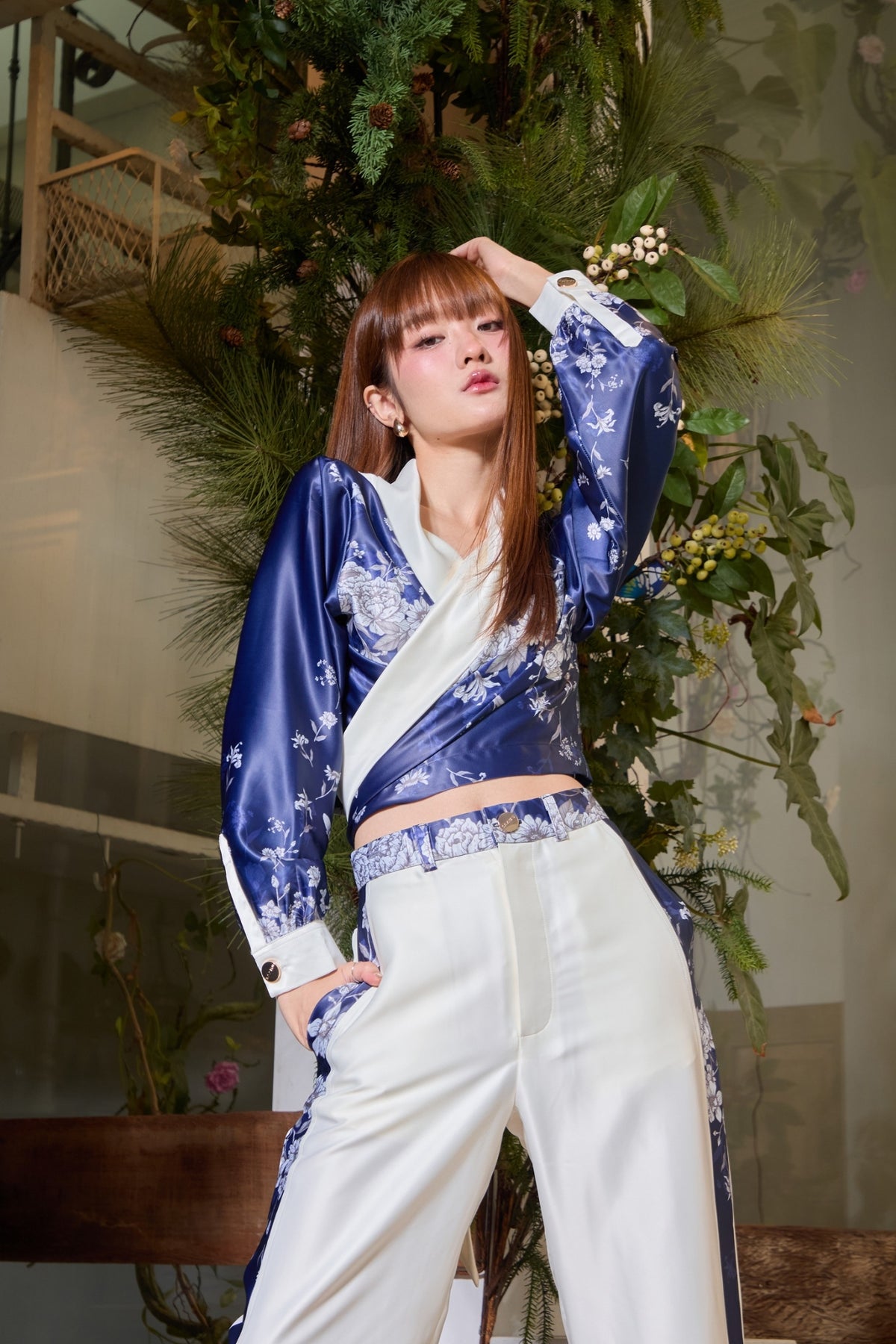 SAAMU EG Wrap Cropped Top