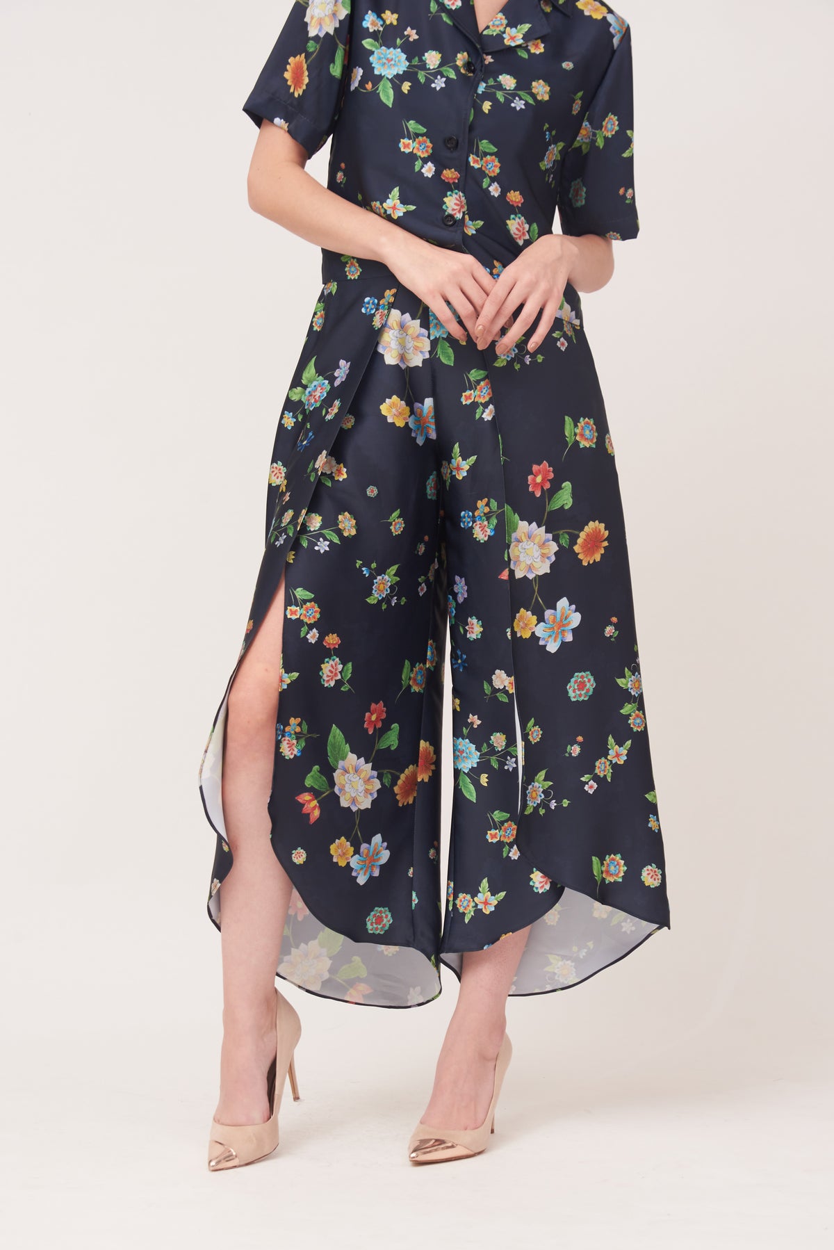 SAAMU KR Front Slit Pant